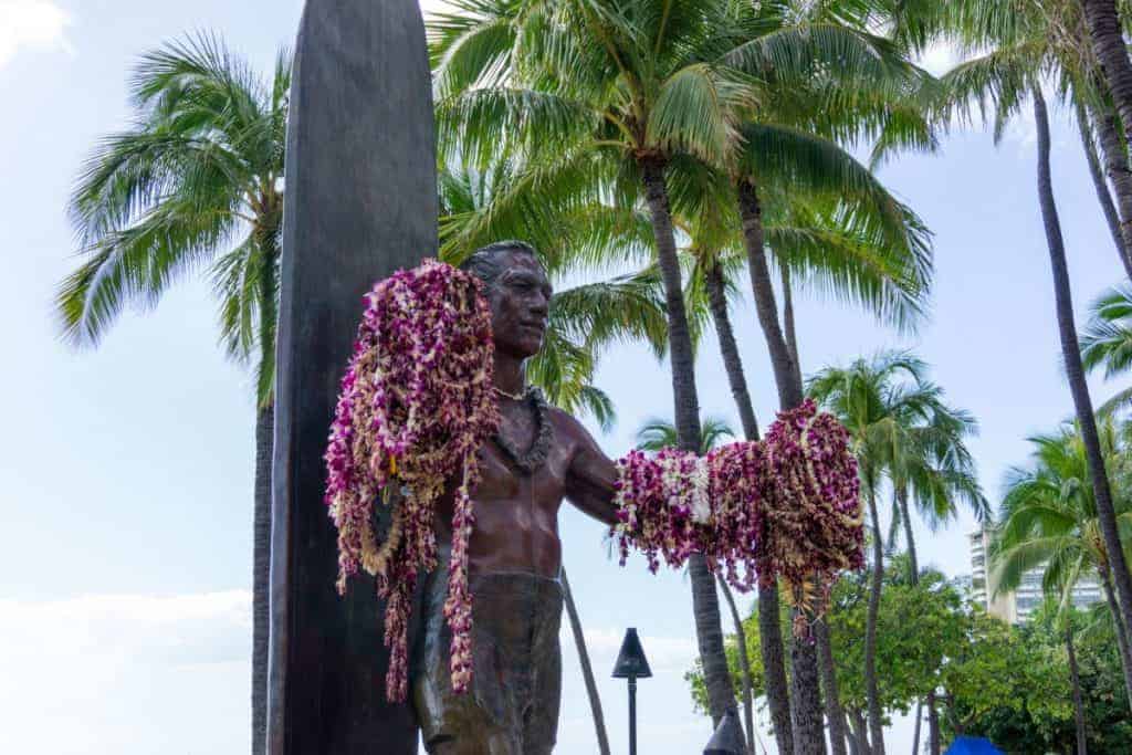 Waikiki Beach Duke's days to stay in Oahu