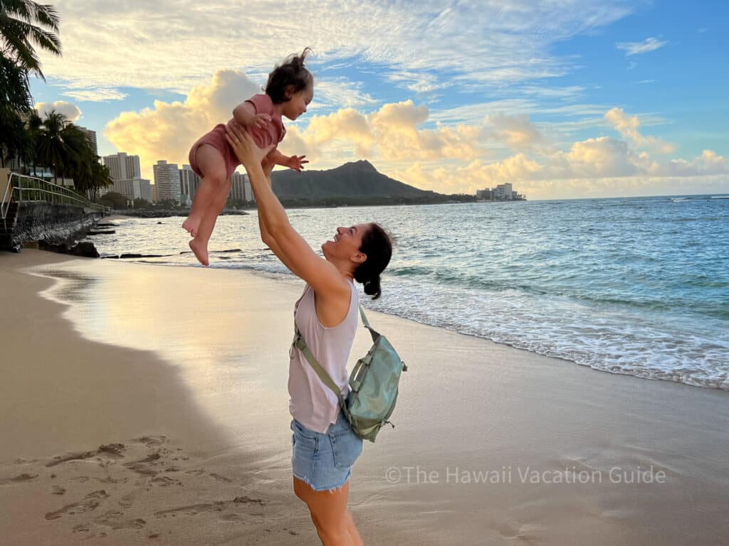 Oahu Travel Guide visiting Waikiki Beach