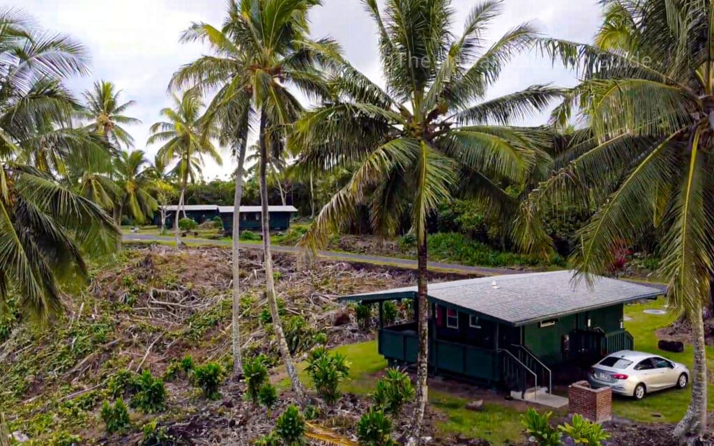 waianapanapa cabins stay in hana one night