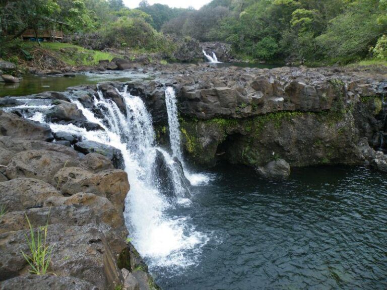 Umauma Waterfall Rappel and River Experience