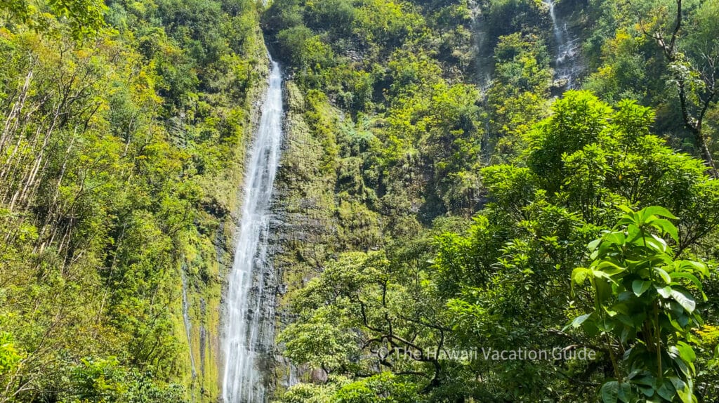 reverse road to hana route for waimoku falls