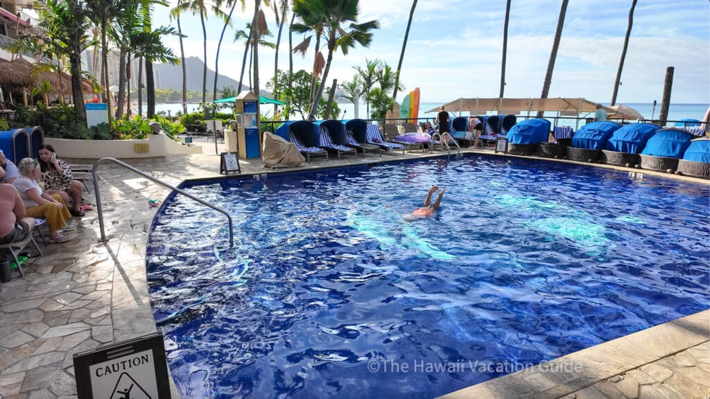 Outrigger Waikiki Beach Hotel pool