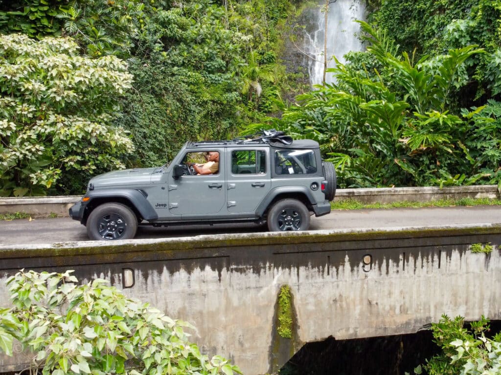 car rental rates Hawaii summer jeep