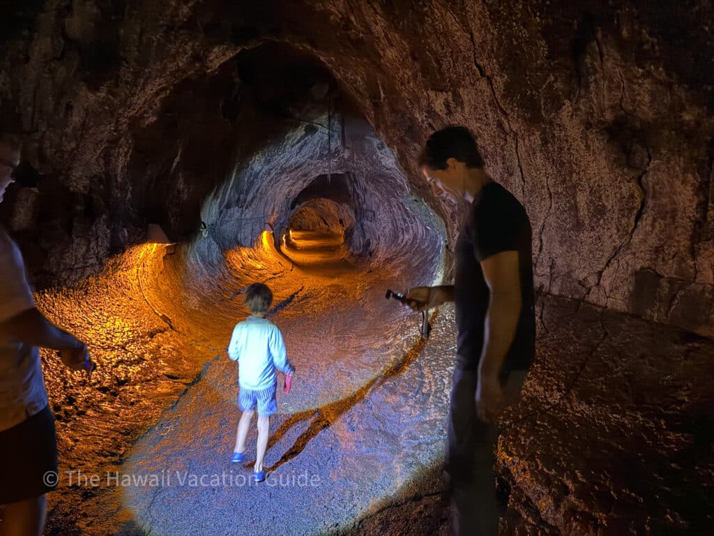 how to visit Volcanoes thurston lava tube