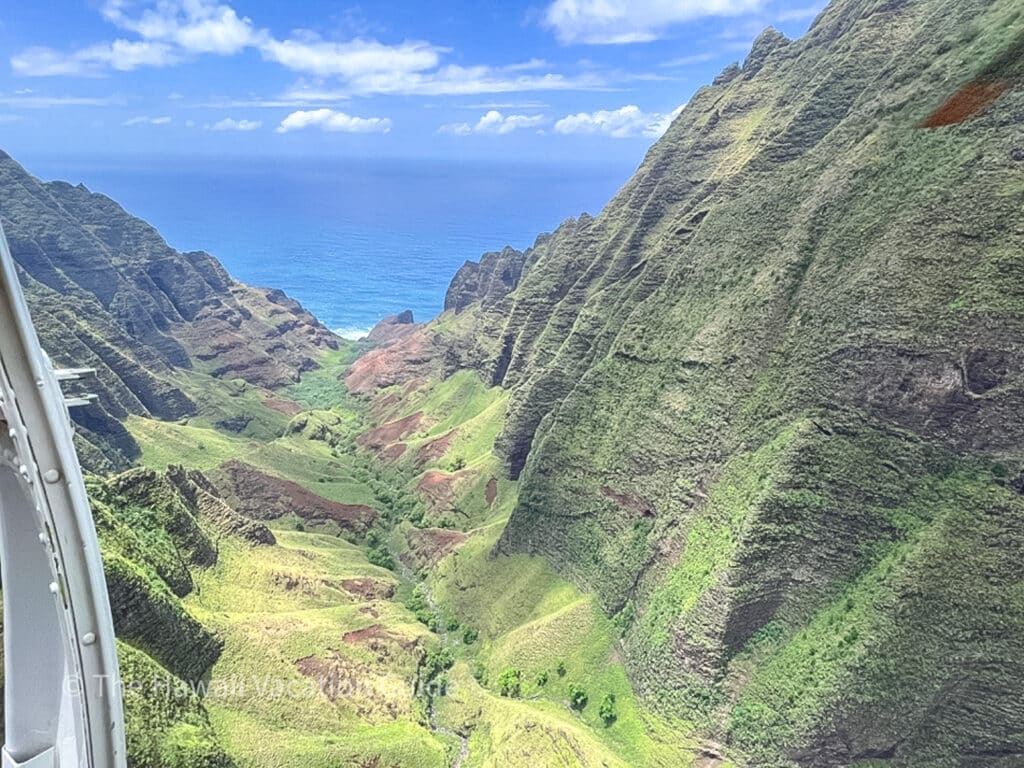 napali coast helicopter tour hawaii itinerary